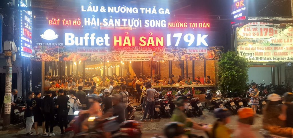 Buffet Hải Sản Tươi Sống Những Chàng Trai 