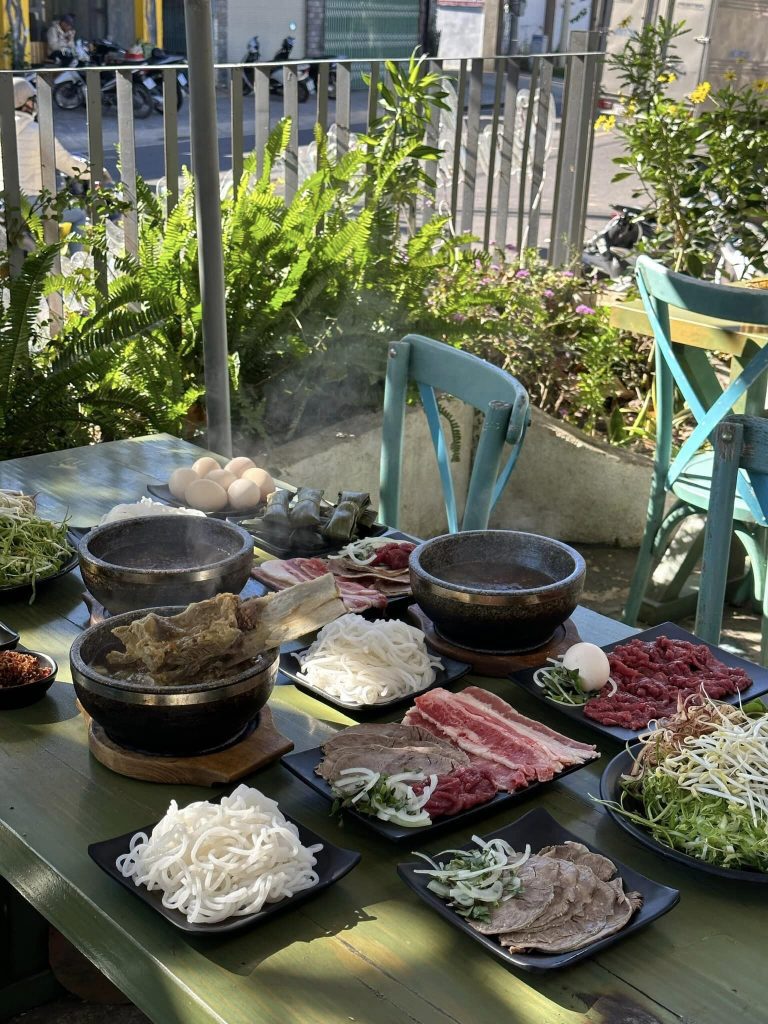  Bún Bò Thố Đá 